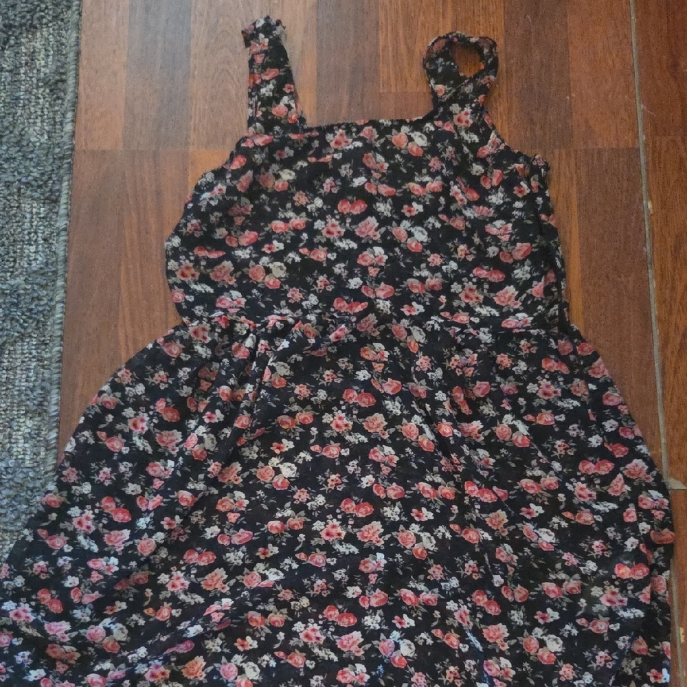 Forever 21 Black Floral Midi Dress